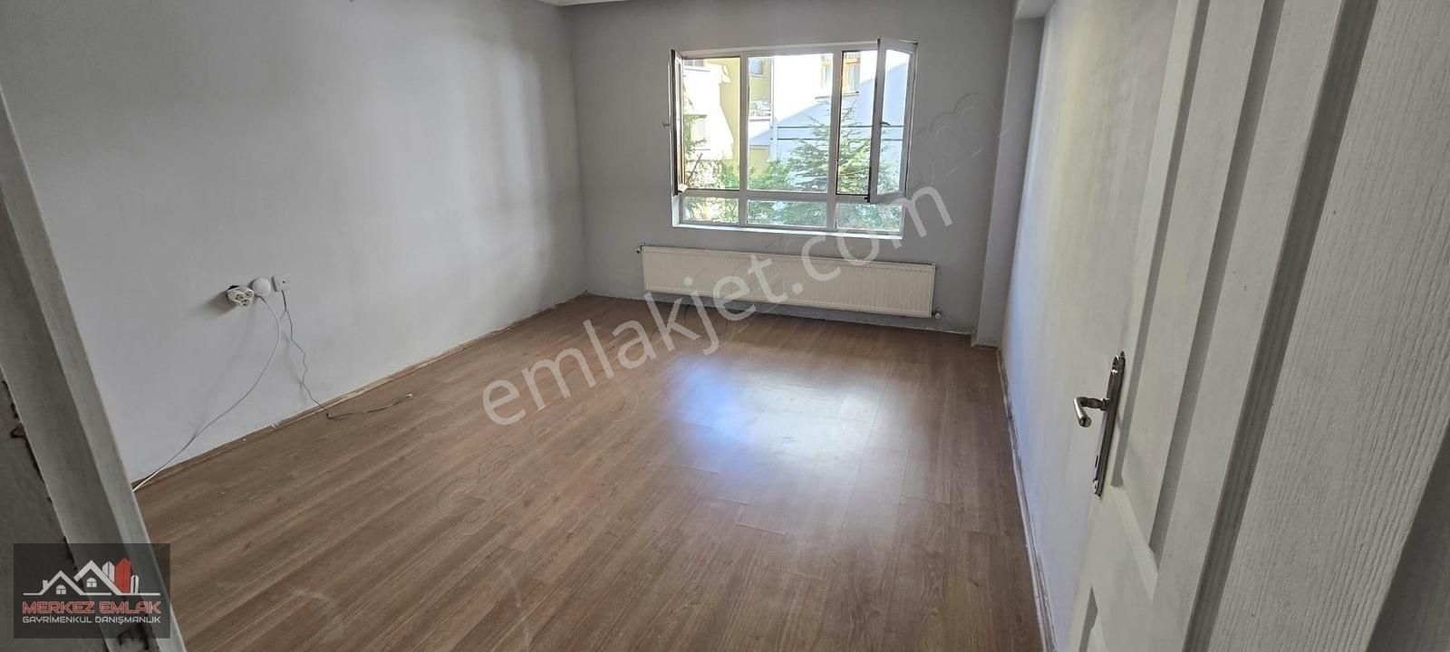 Bahçelerüstü Mah 2+1 Kot 1 Yan Cephe Bağımsız 80 M2