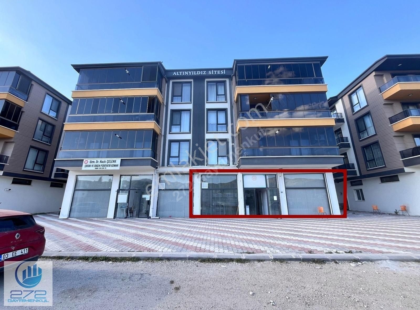 272 Gayrimenkulden Uydukentte Satılık Dükkan & Mağaza