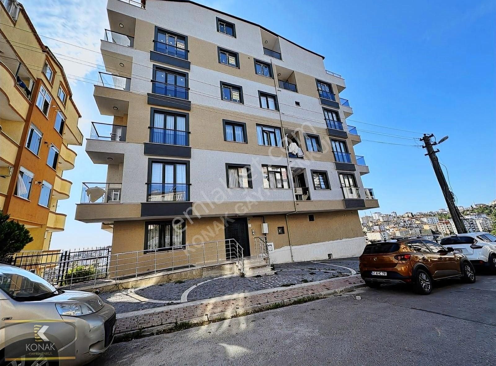 Çayırova Yeni Mahallesi 3+1 Sıfır Lüks Satılık Dublex Daire