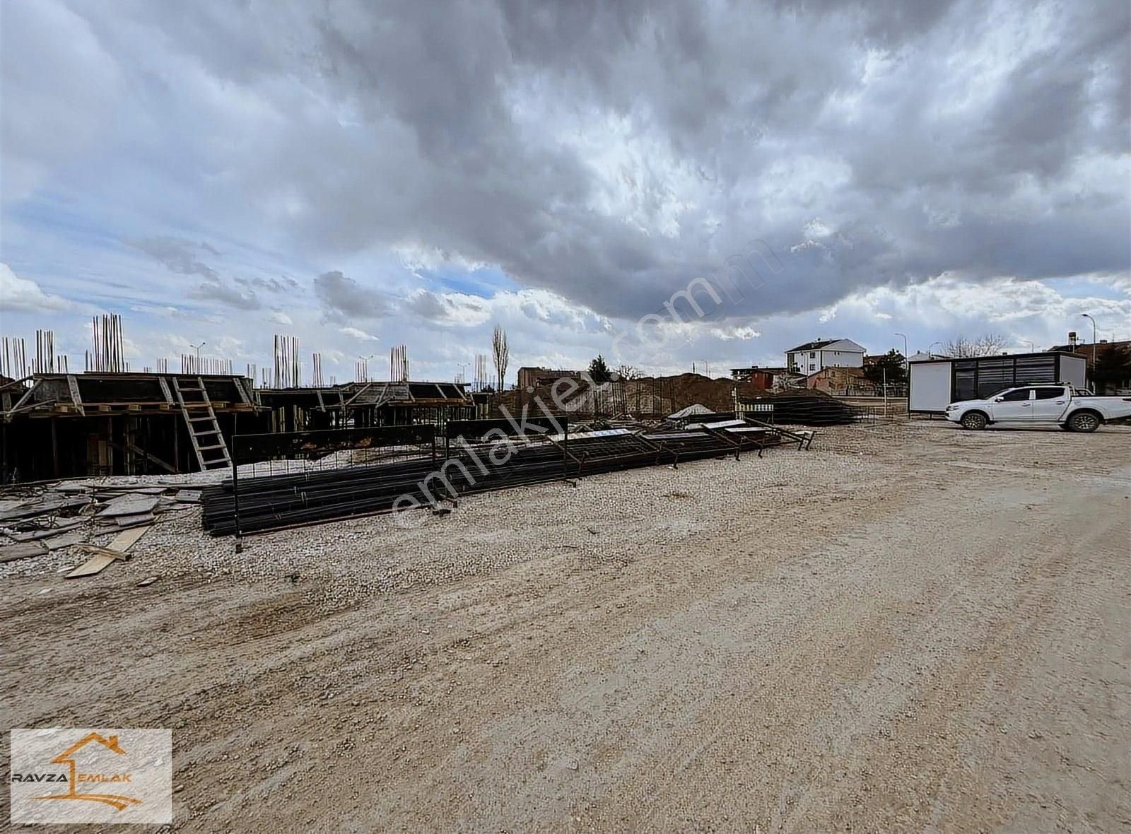 Ravza Emlak'tan Topraktan Satılık 3+1 2+1 Daireler - Görsel 5