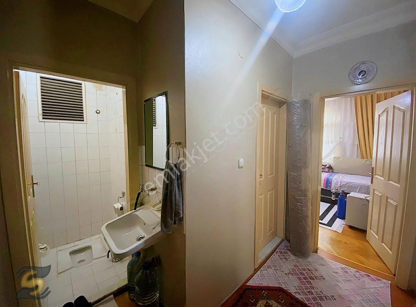 Bayrampaşa Altıntepside Satılık 3+1 Ara Kat Otoparklı Daire - Görsel 14