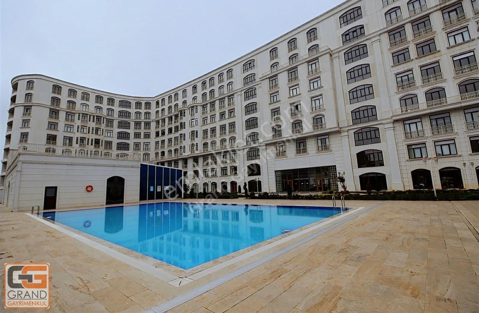 Grand/elit Grand Palas Sitesinde Full Eşyalı 1+0 Daire