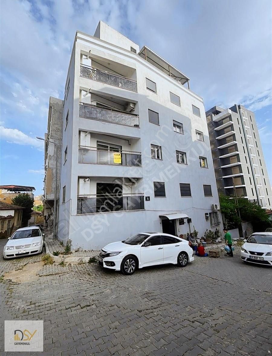 Buca Yaylacık Mahallesinde Kiralık 2+1 Kapalı Mutfak Arakat Ev