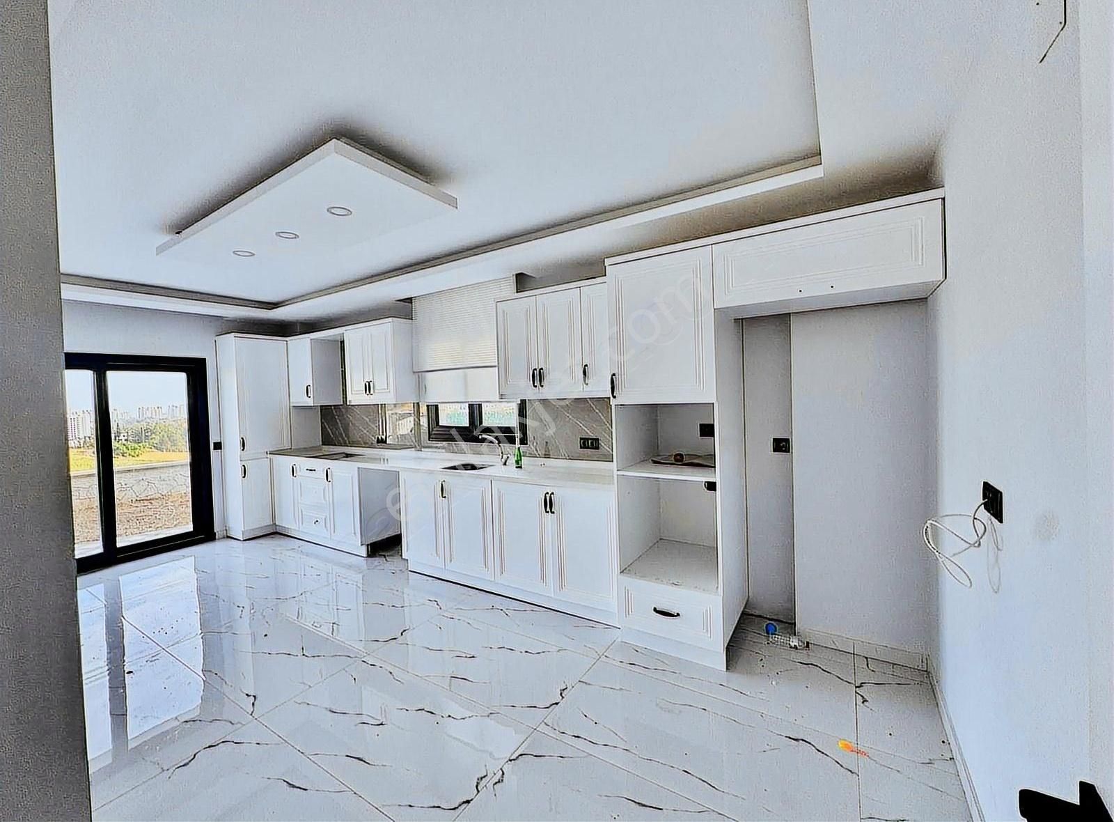 Çınarlıda Bağımsız Emsallerinin Altında Satılık 4+1 Villa