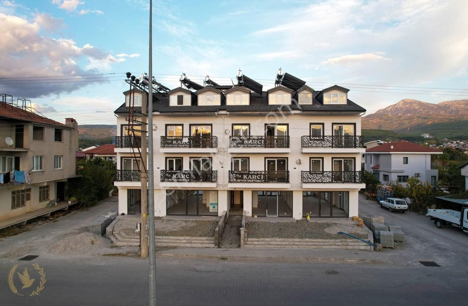Seydikemerin Ana Caddesinde Satılık 2+1 Dublex Ev/ofis