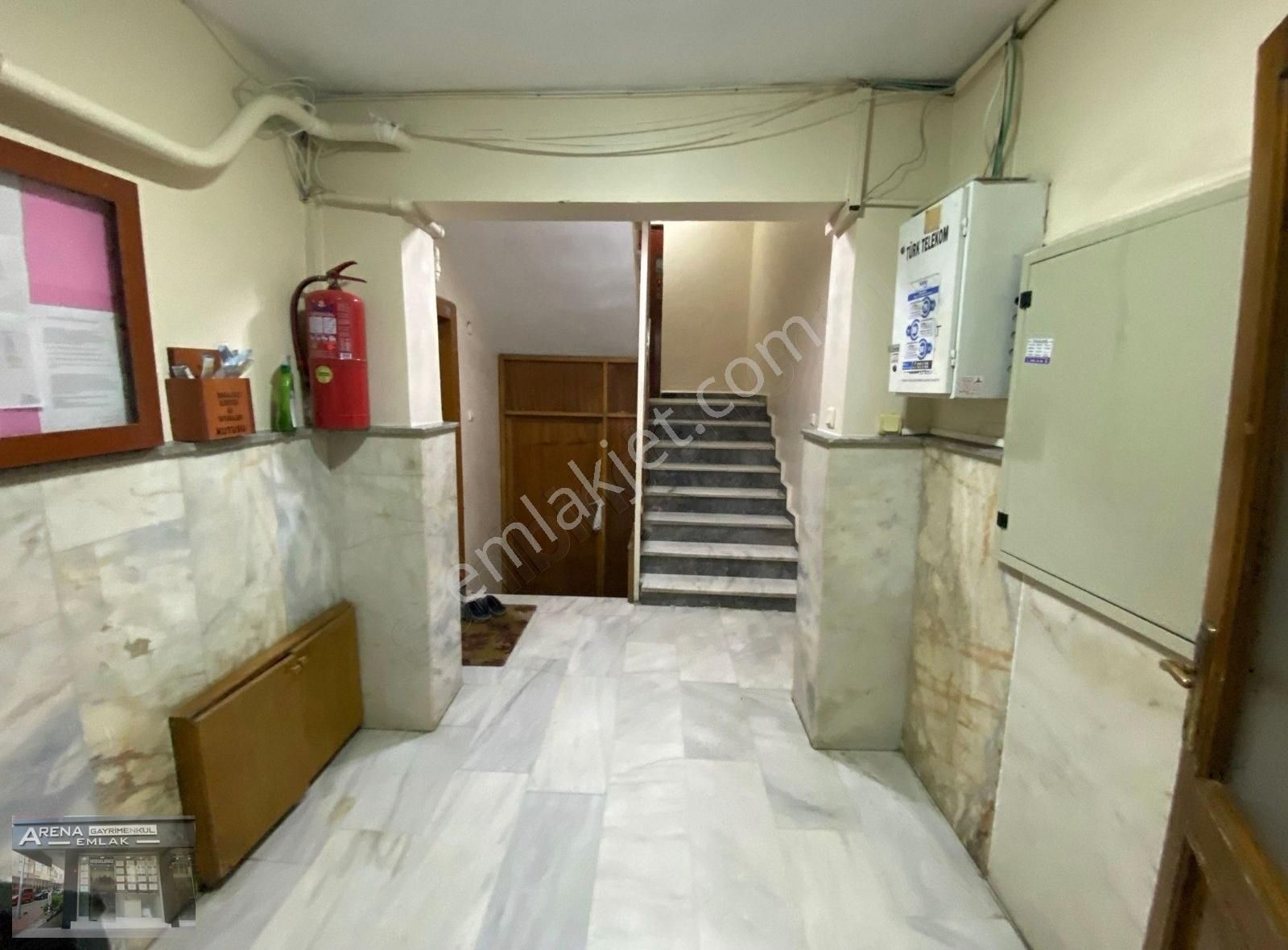 Bahçelievler Mrkz Kıbrıs Parkı Civarı 3+1 130m2 2.kat Asansörlü