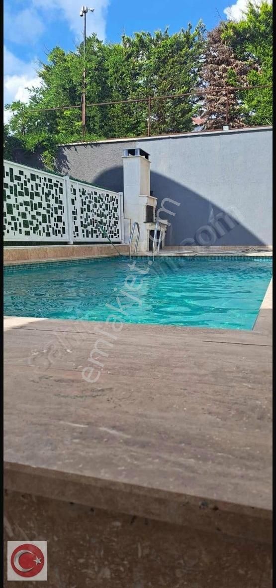 Kazımkarabekir Mahallesinde 7+3 Satılık Villa