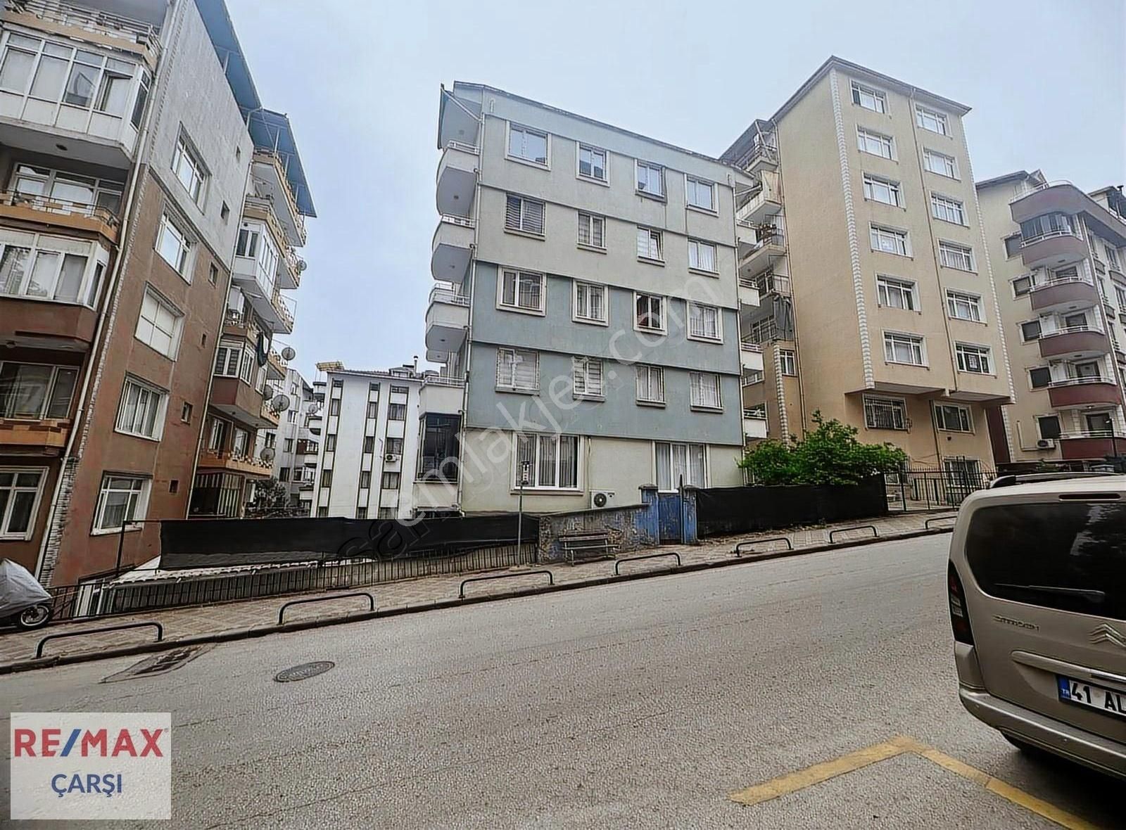İzmit Merkez'de Kiralık 2+1 Arakat Dubleks Daire
