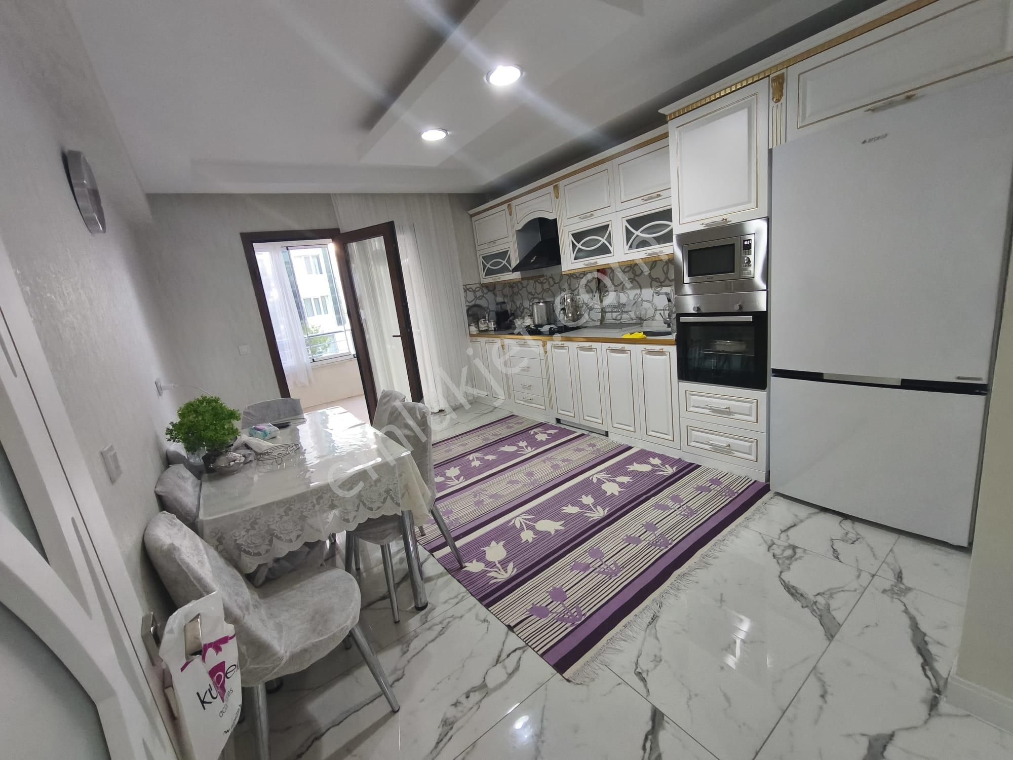 Grand Group'tan Bağcılar'da Masraflı 4+1 Satılık Daire