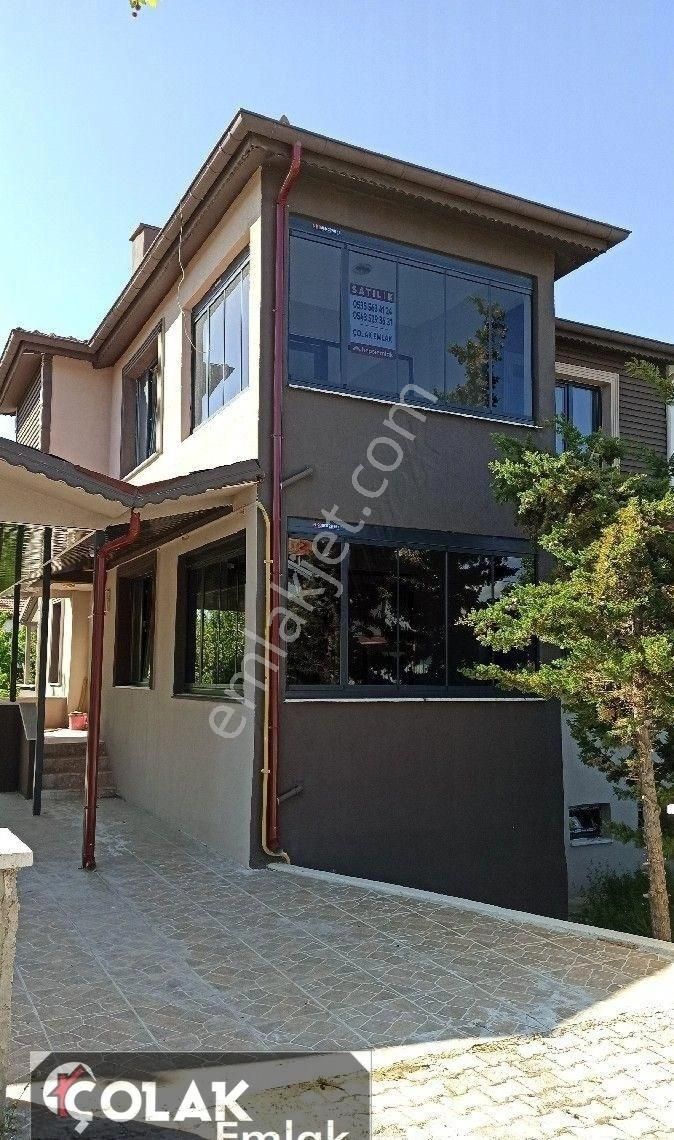 Işıkkent Mah. Köşe Parsel Bakımlı Villa