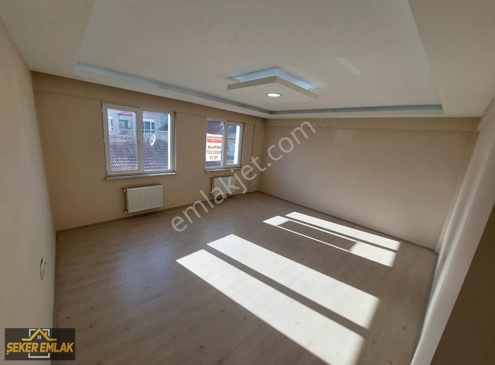 Şeker Emlaktan 71 Evler Mah. Ali Bakkal Yanı 135 M² 3+1 Daire