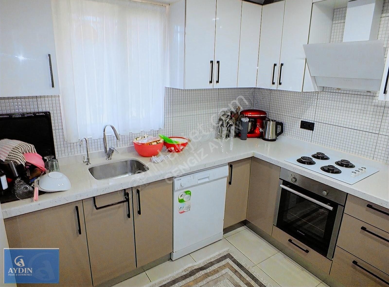 Aydın İnşaattanesenler Mah. 3+1 Satılık 90m2 Krediye Uygun Daire