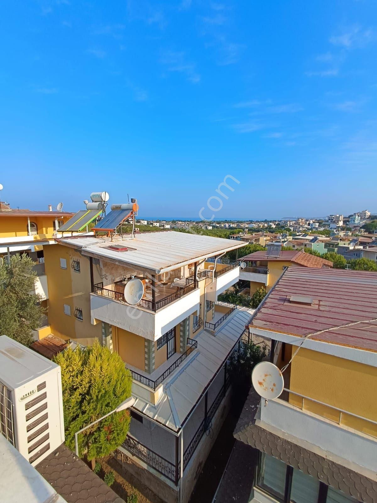 Kuşadası'nda Site İçinde