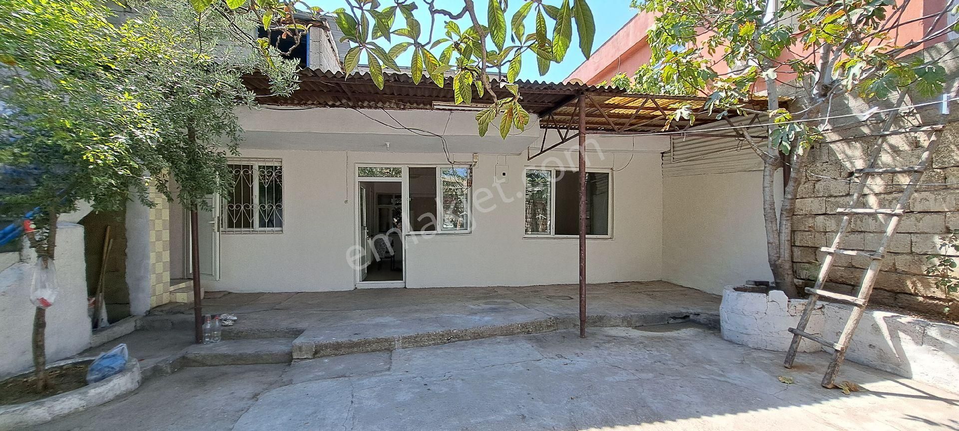 Önü Açık Bahçeli/otoparklı Daireden Konforlu Müstakil Ev