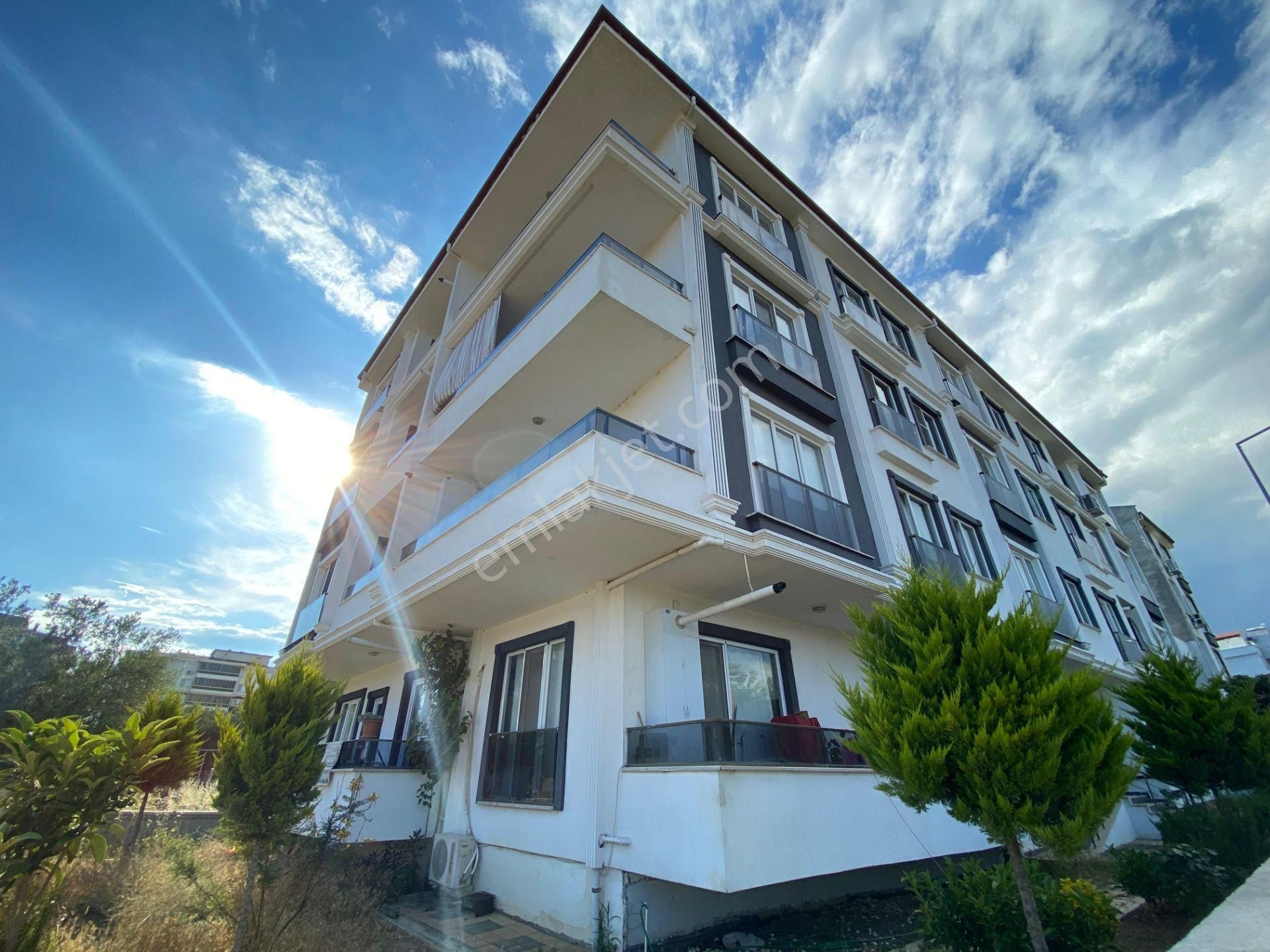 Tek Yetkili Irmaksudan Kadıköy De Ön Cephe Ayrı Mutfak Satılık 2+1 Daire