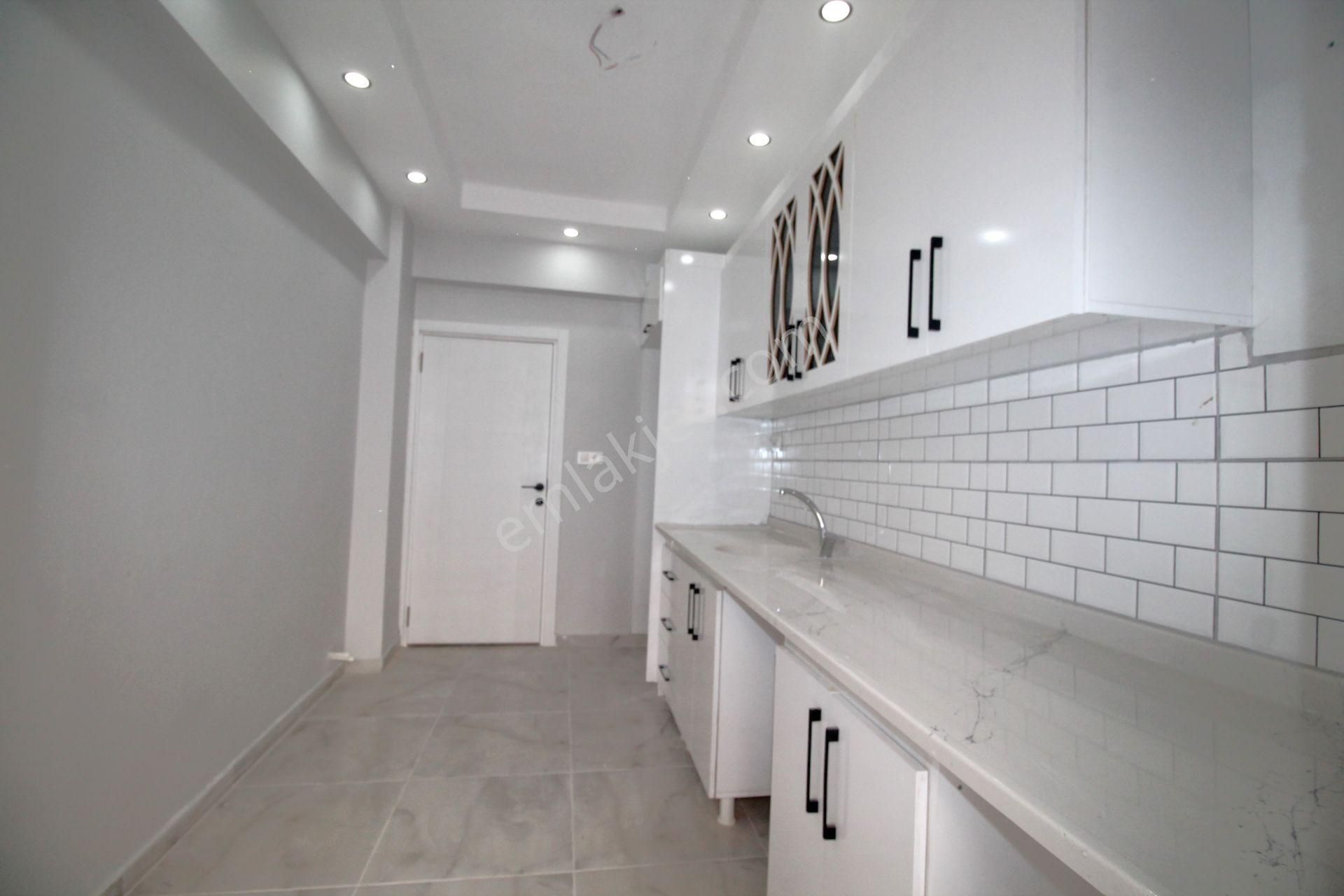 Retro’dan Palmiye Mah’de Sahile Adım Mesafesinde Masrafsız 3+1 - Görsel 17