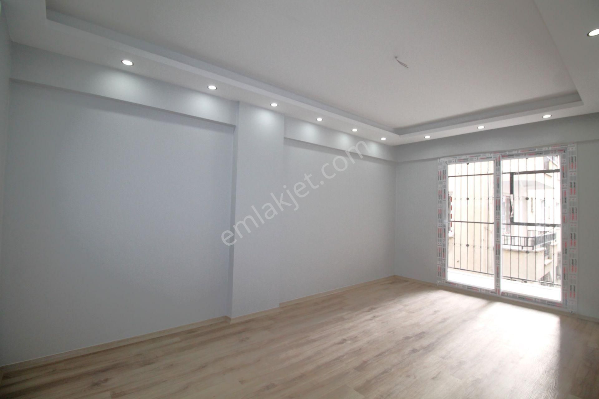 Retro’dan Palmiye Mah’de Sahile Adım Mesafesinde Masrafsız 3+1 - Görsel 8