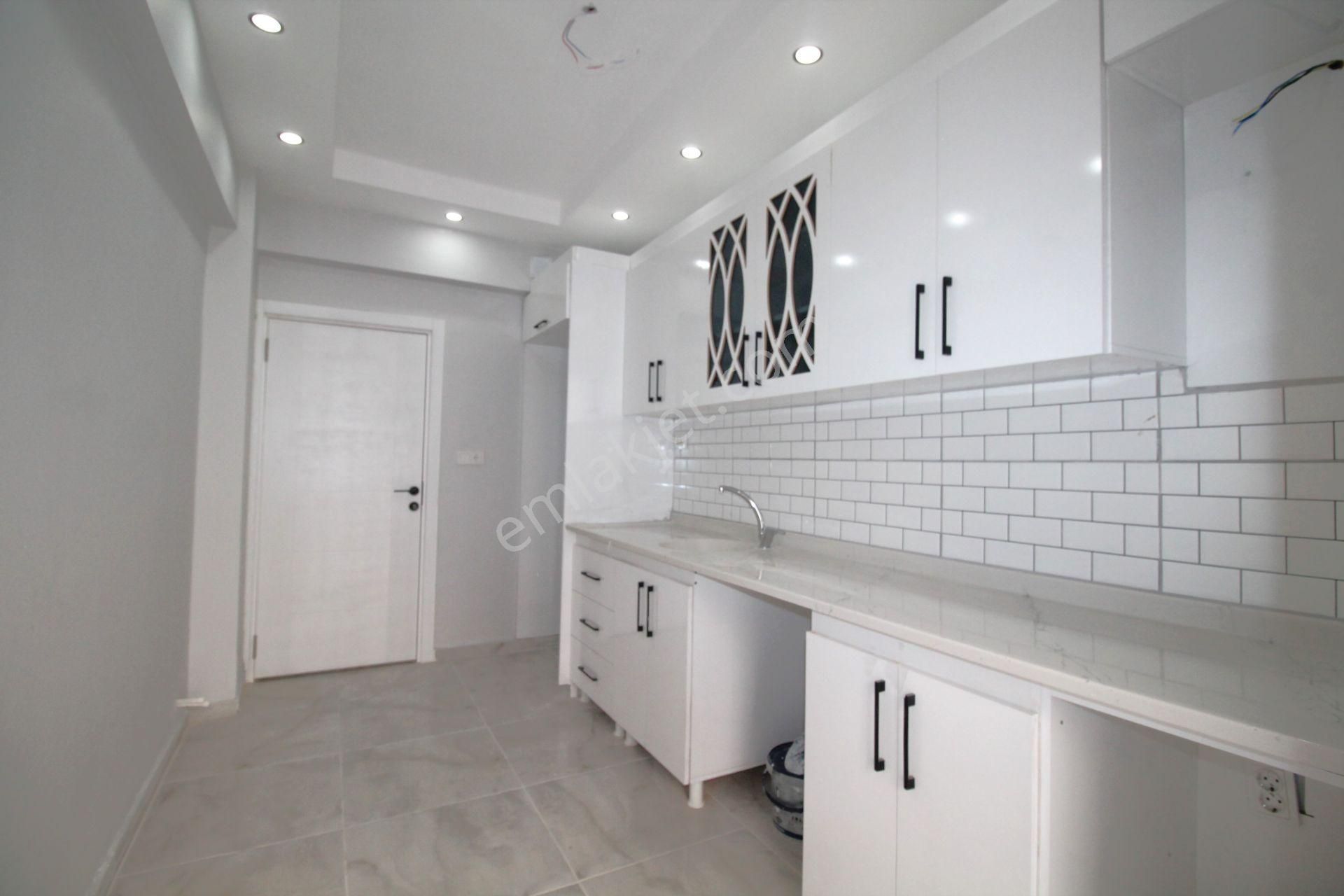 Retro’dan Palmiye Mah’de Sahile Adım Mesafesinde Masrafsız 3+1 - Görsel 16