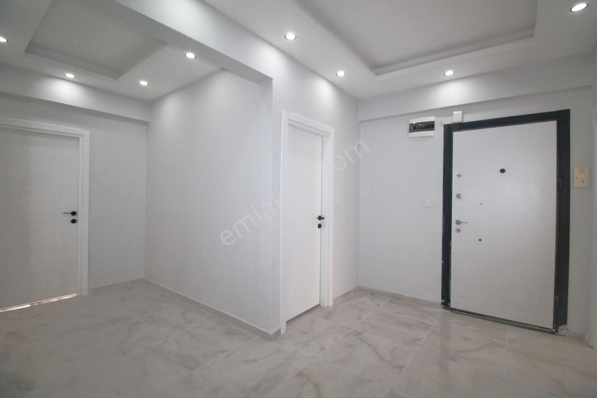 Retro’dan Palmiye Mah’de Sahile Adım Mesafesinde Masrafsız 3+1 - Görsel 18