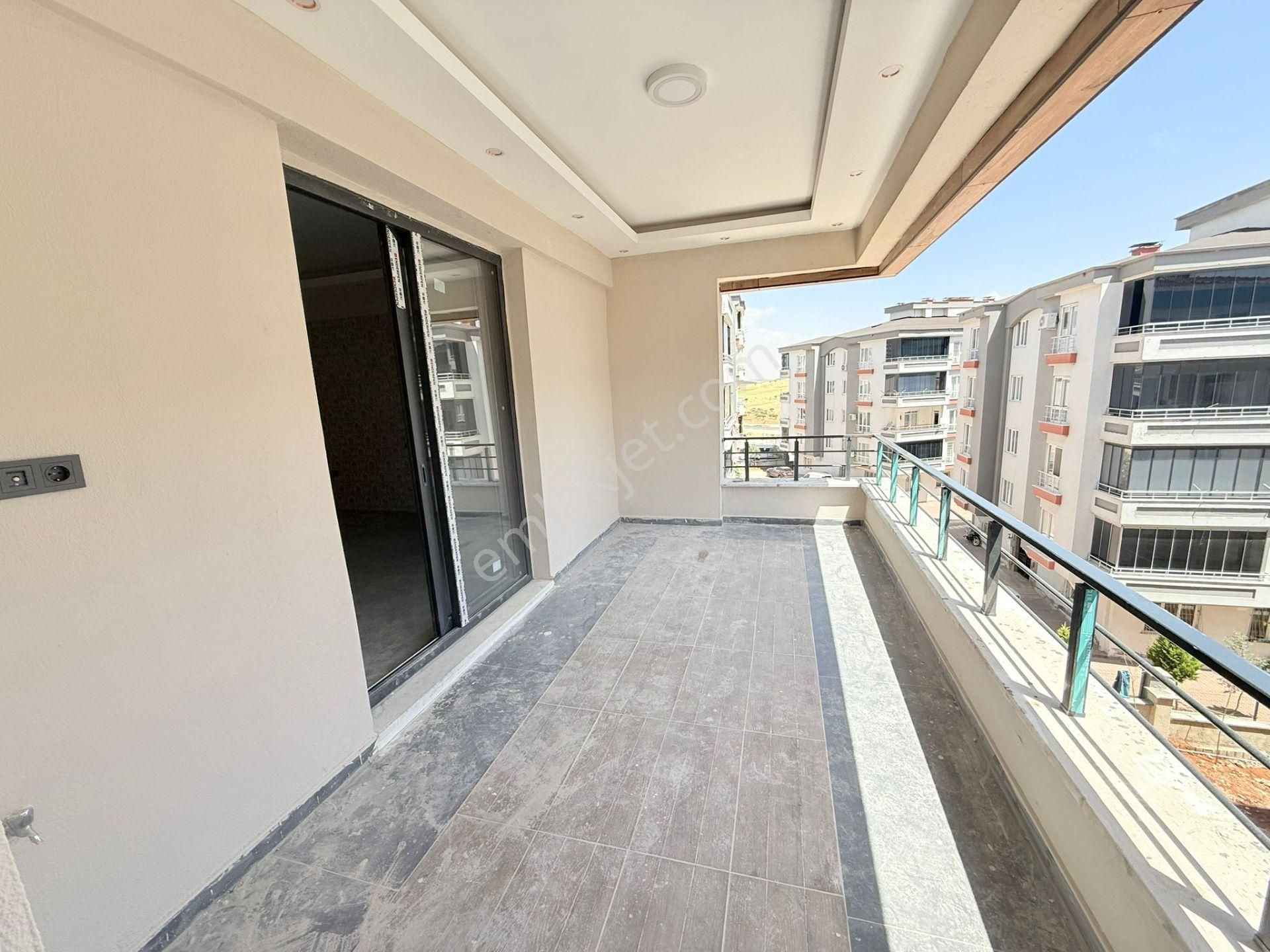 Delen Gayrimenkulden Beykent 2.etapta Satılık 2.5+1 Sıfır Daire