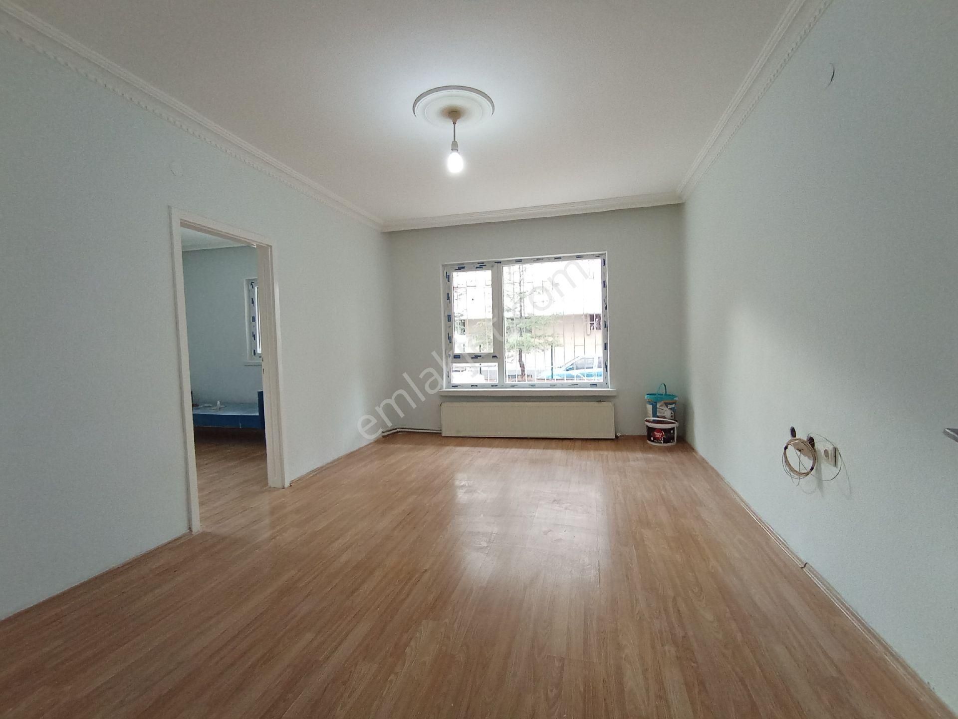 Hazer'den Etlik Şehir Has. Ve Y.beyazıt Üniv.neyürüme Mesafesinde Bakımlı 2+1 Daire
