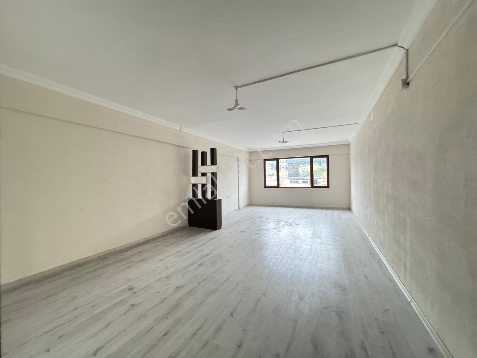 Trabzon Sanayi Mahallesi Fatih Sanayi Sitesinde 4.kat Kiralık Ofis - Görsel 8