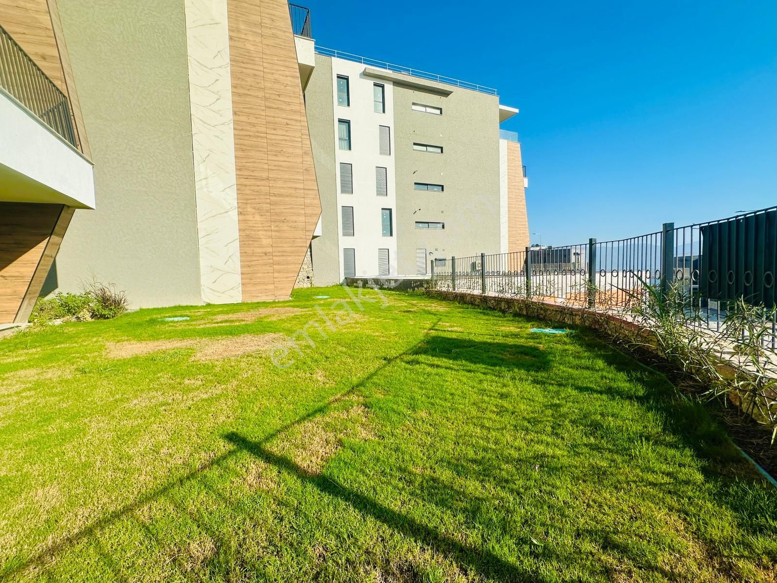 Eviz Royal Panorama Bahçe Katı Deniz Manzaralı 3+1 Daire Satılık - Görsel 26