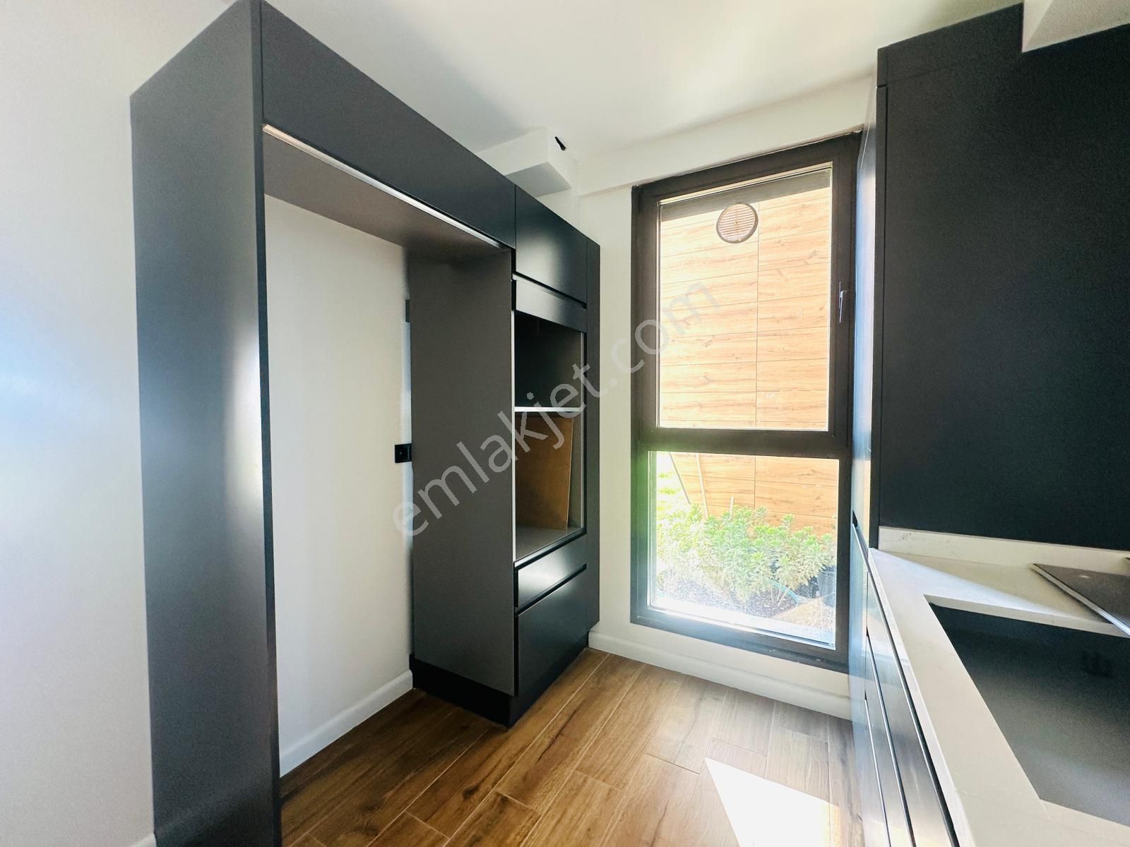 Eviz Royal Panorama Bahçe Katı Deniz Manzaralı 3+1 Daire Satılık - Görsel 2