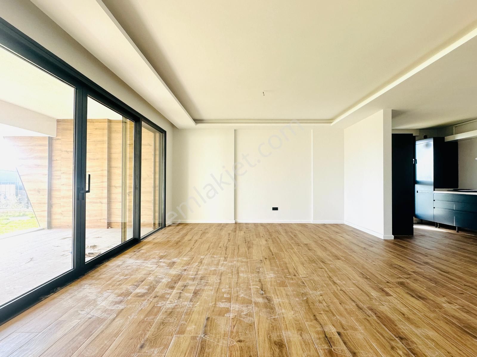 Eviz Royal Panorama Bahçe Katı Deniz Manzaralı 3+1 Daire Satılık - Görsel 11