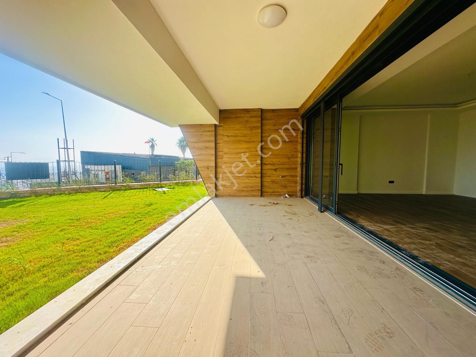 Eviz Royal Panorama Bahçe Katı Deniz Manzaralı 3+1 Daire Satılık - Görsel 8