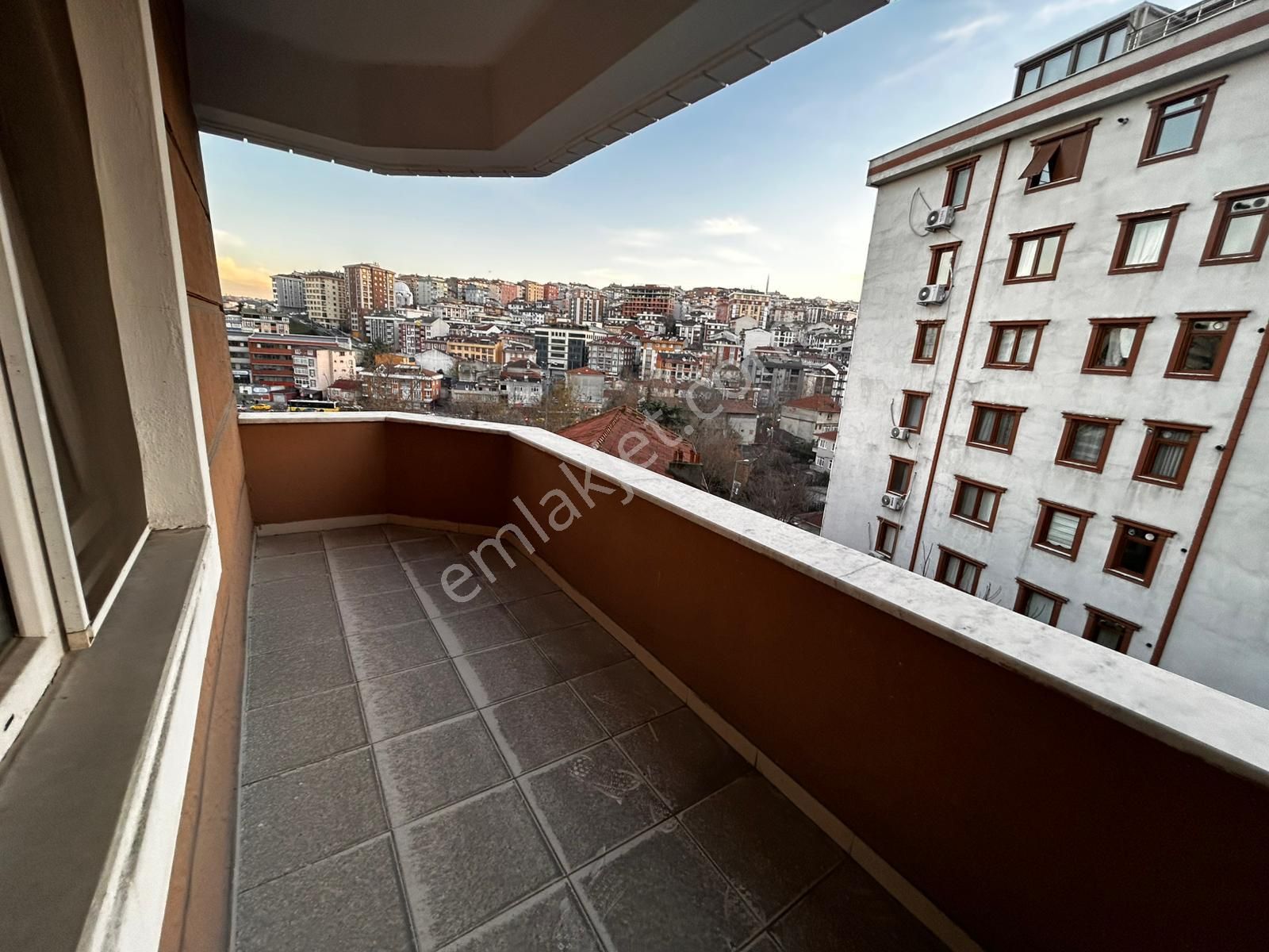 Eyüp Karadolap'ta Satılık Boş Masrafsız 4+2 Çatı Dubleks