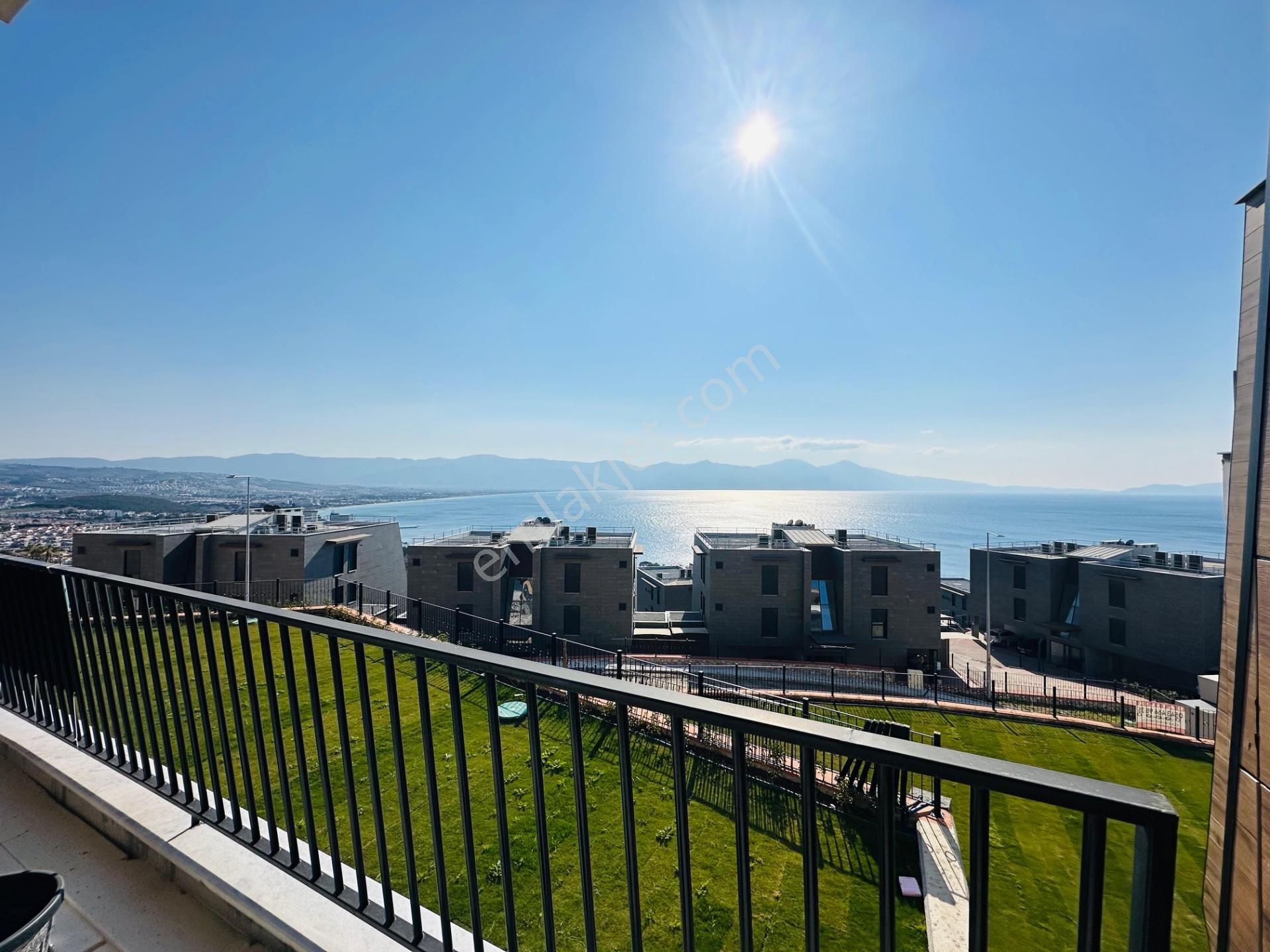 Royal Panorama'da Ön Cephe Full Deniz Manzaralı 3+1daire Satılık