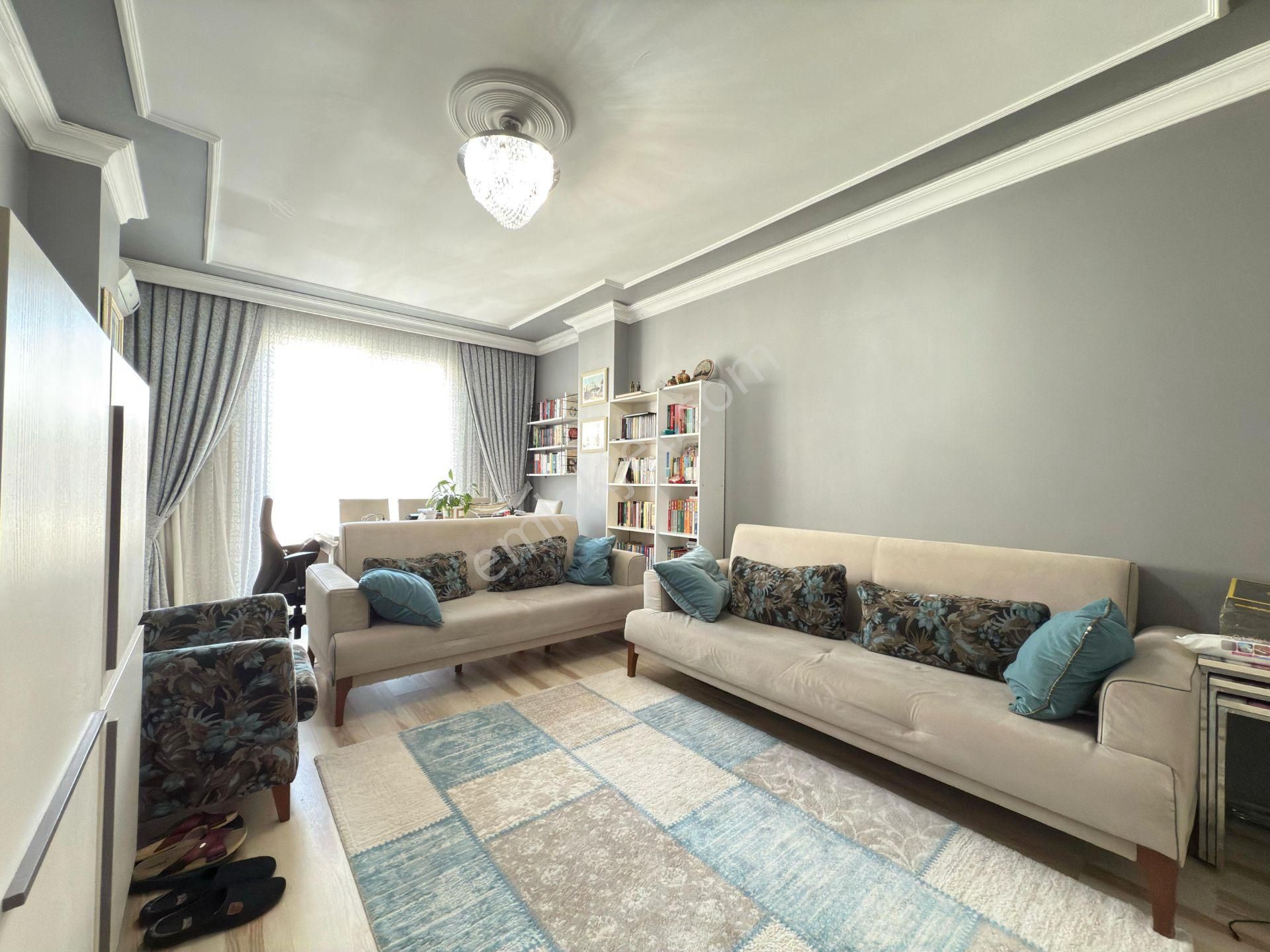 Yıldı Dan Zafer De Acil Satılık Uygun Fiyatlı 4+1 Dublex Daire