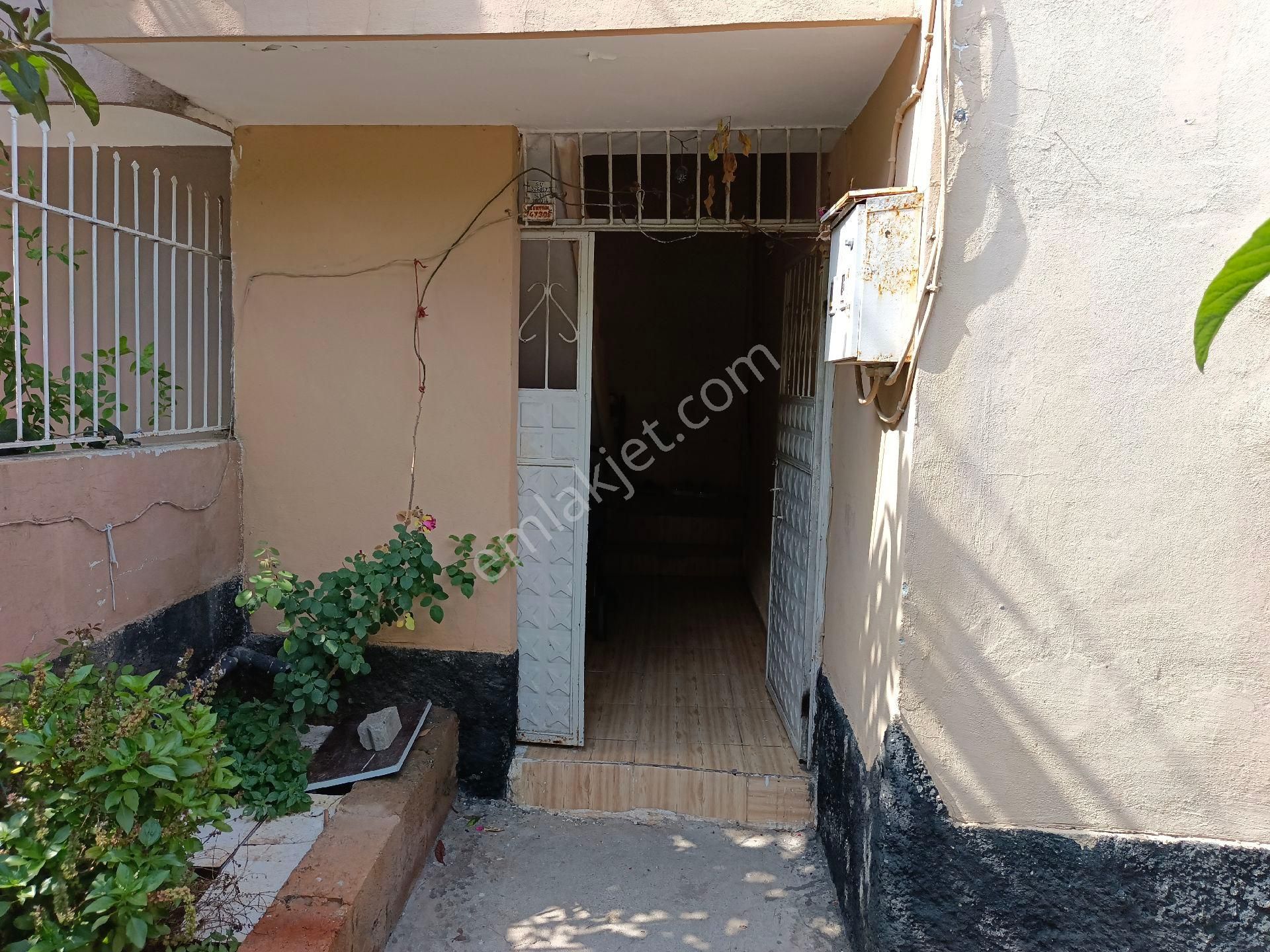 Mitatpaşa'da 2 Katlı Mitatpaşa Camine Yakın Müstakil Ev - Görsel 3