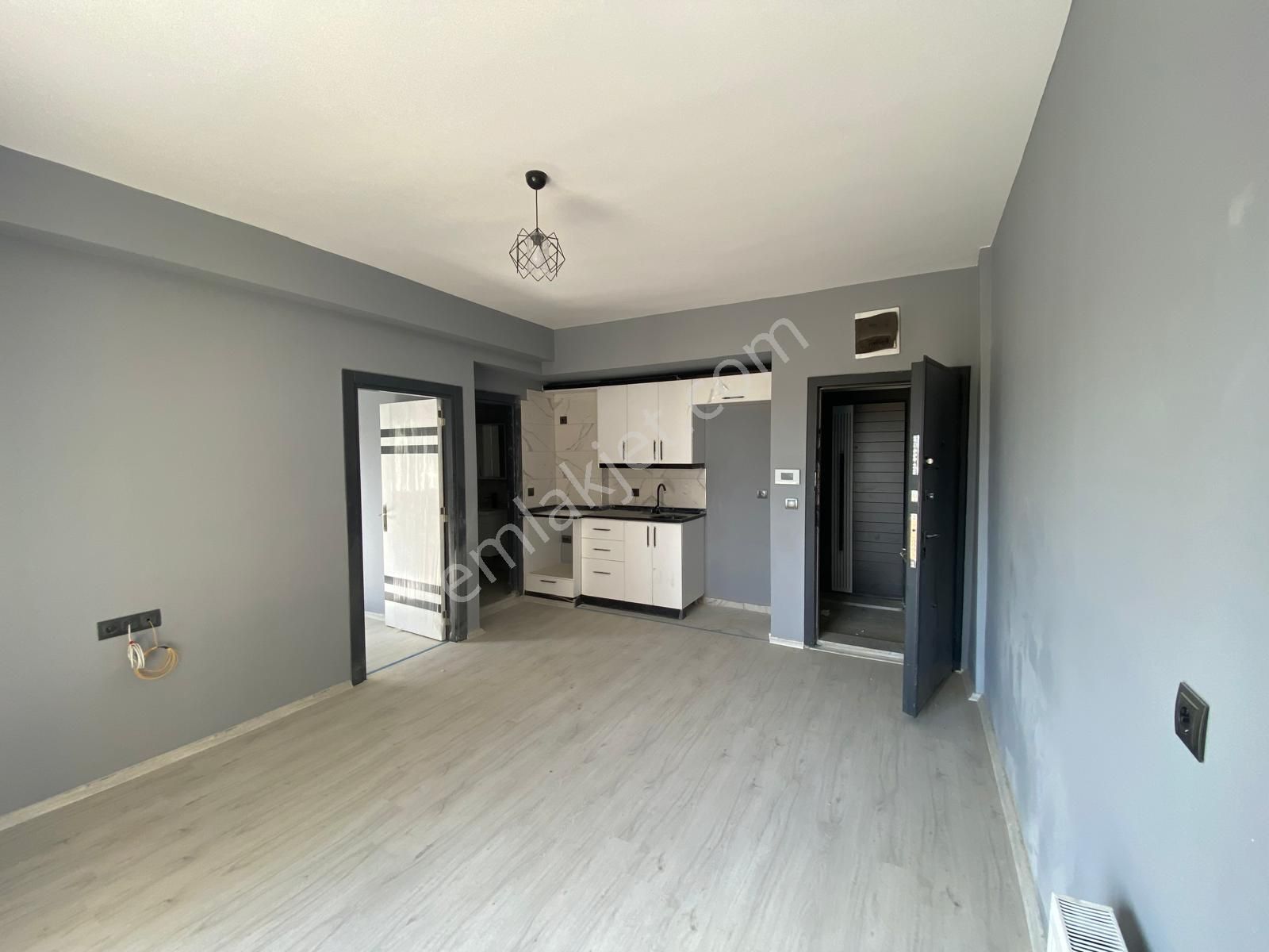 Adana Sarıçam Osmangazide Akkuyu Tokilerde Yeni Kiralık 1+1 Daire !!! Açıklama Okuyunnn!!