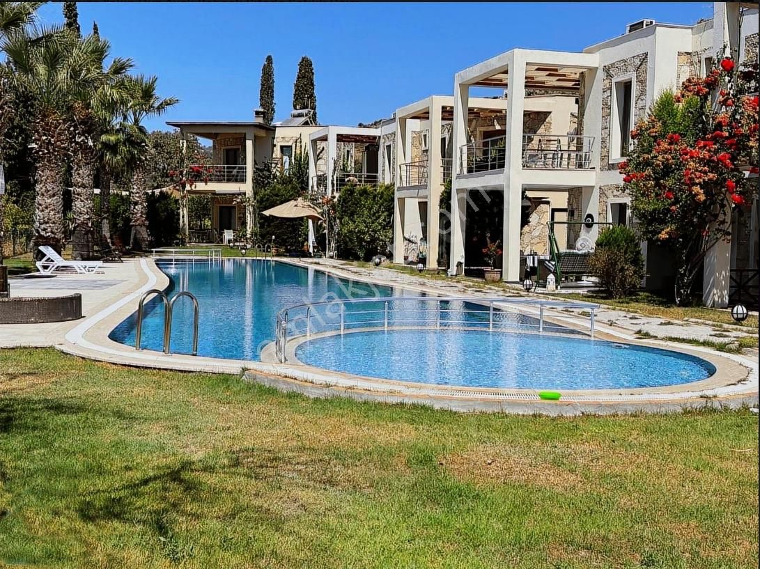Bodrum Ortakent Yahşi Havuzlu Site İçi Satılık Bahçe Katı! 3+1