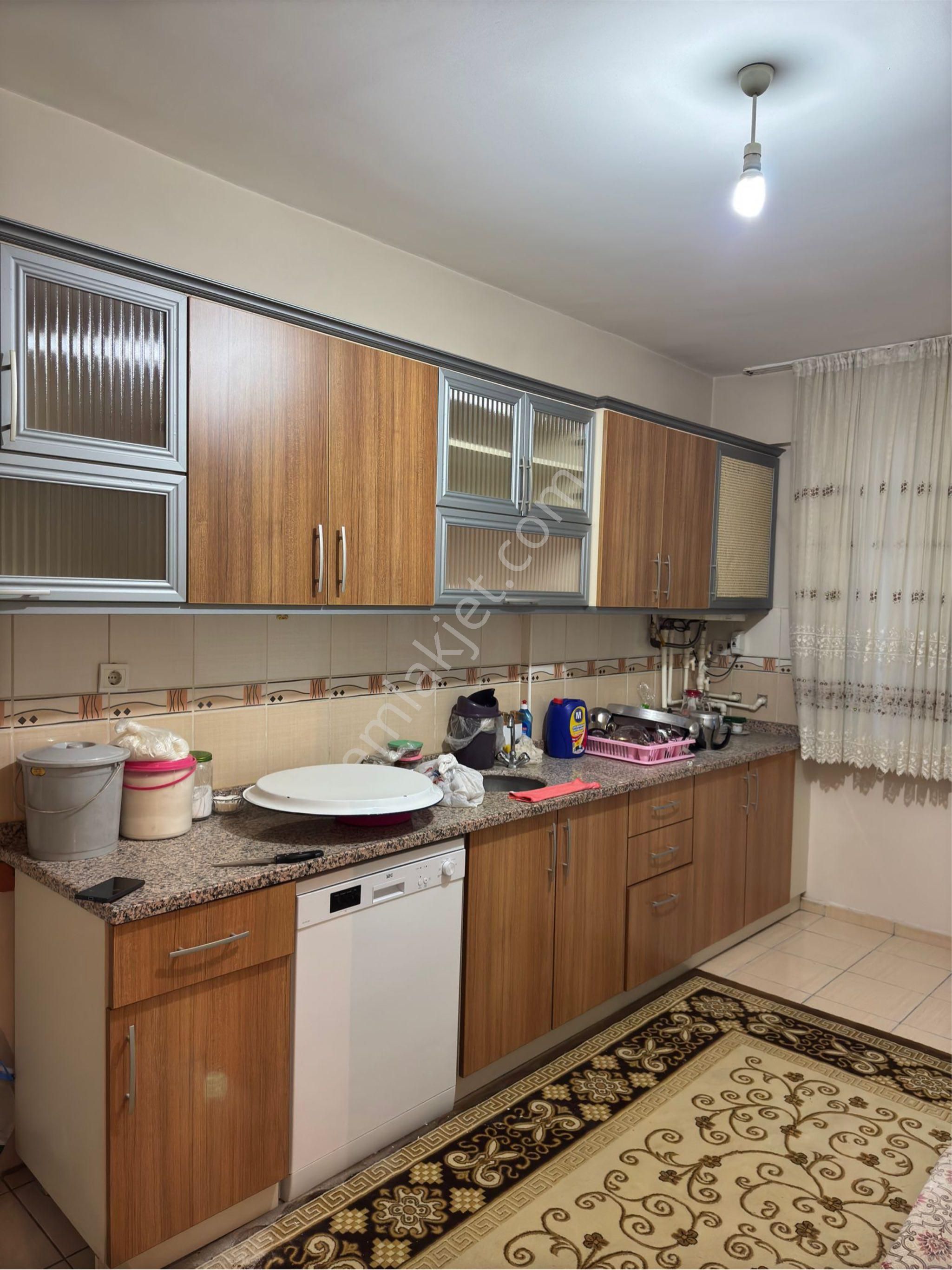 Şehir Hastanesi Adliye Yakını Akabe Sitelerinde 3+1 Satılık Daire