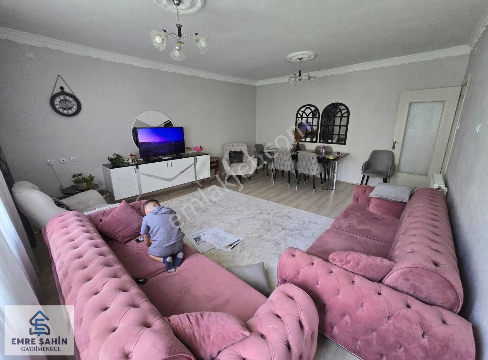 Cumhuriyet Mah. 2+1 Arakat Full Bakımlı Eksiksiz Masrafsız Daire