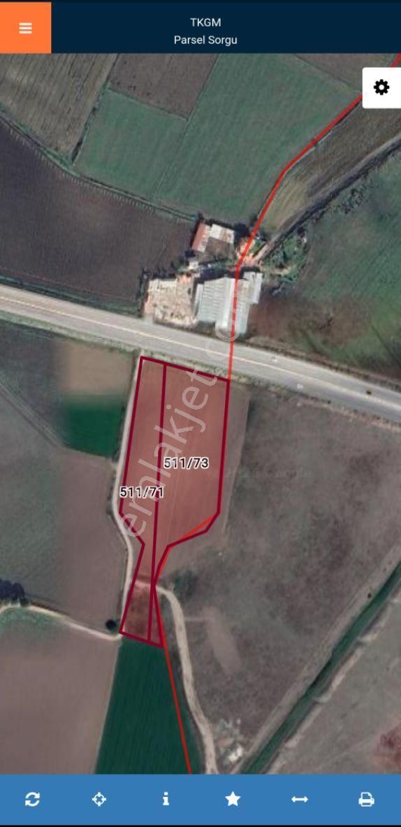 Bergama Soma Yolu Üzerinde Yola Sıfır Muhteşem Lokasyon Satılık Tarla