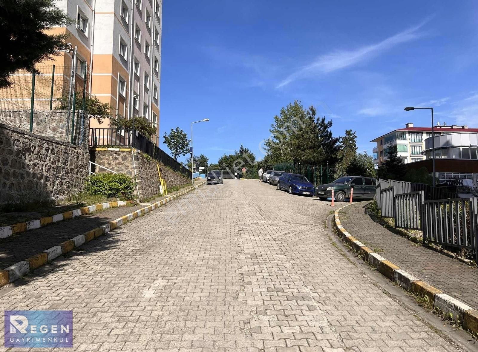 Regen Gayrimenkul Trabzon Bahçecik'te Satılık 3+1 Daire