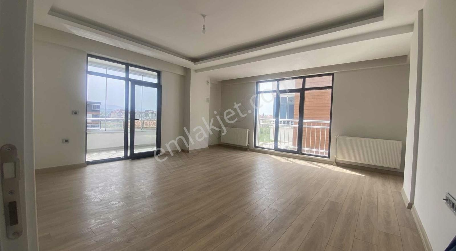 Öz-emmax Gayrimenkulden Muhteşem Konumda 3+1 Satılık Lüks Daire