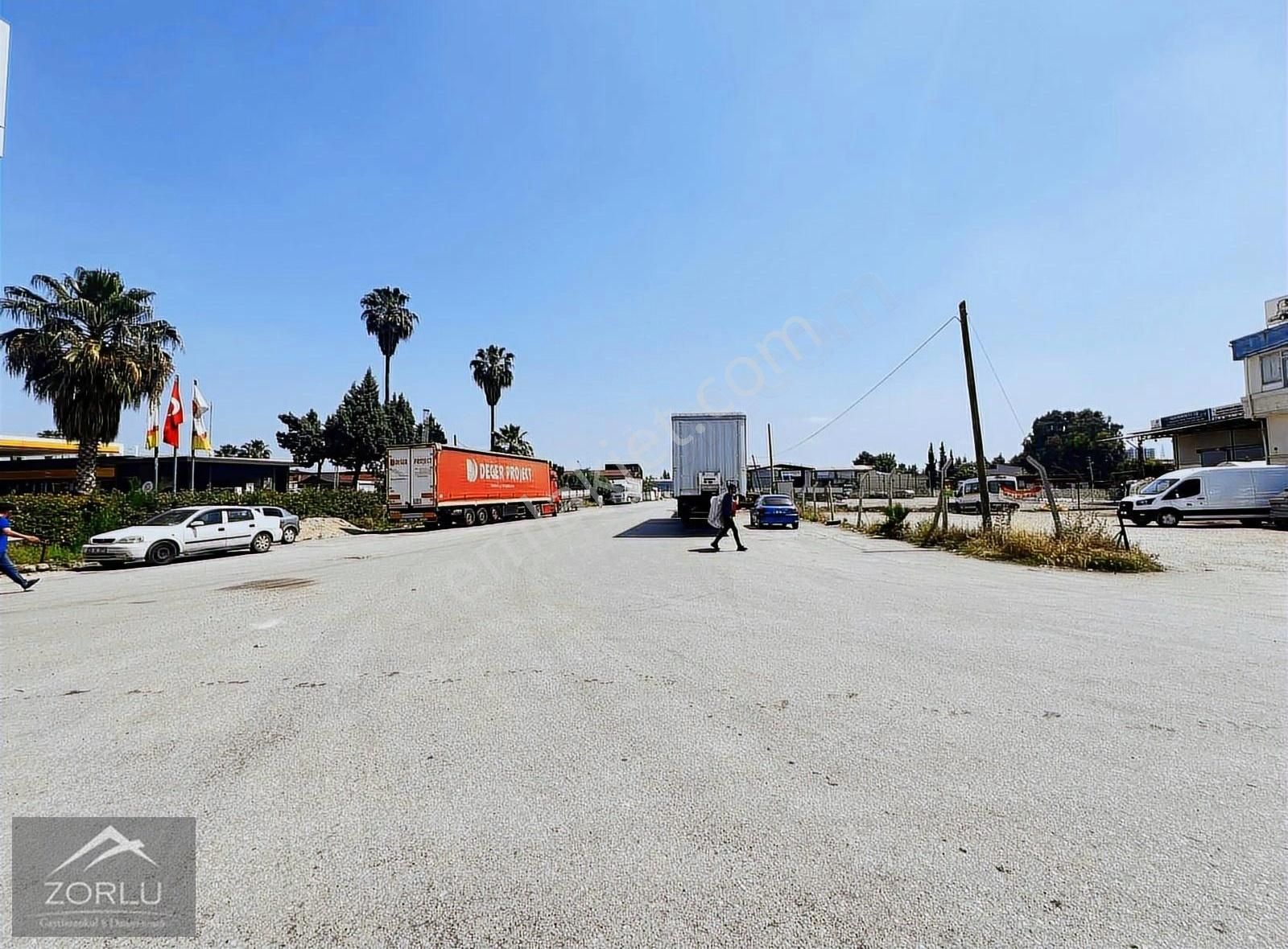 Zorlu'dan Mersin Yolu E.5 2. Parselde 2500 M2 Boş Çevrili Arsa