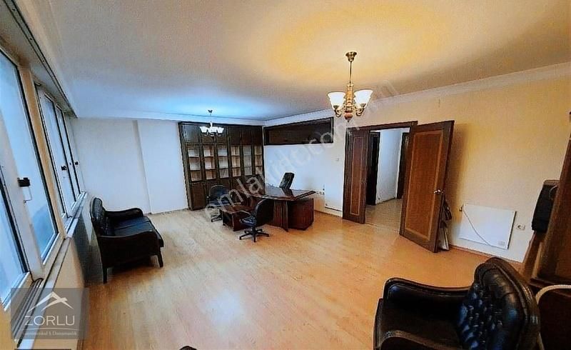 Zorlu Gayrimenkul'den Reşatbey'de Geniş 3+1 Satılık Daire İşyeri