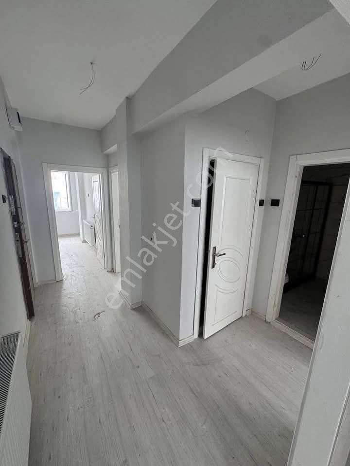 Samsun İlkadım Rasathane Mahallesi'nde İçi Yapılı Masrafsız 2+1 Satılık Daire