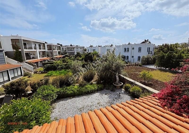 Bodrum 4 Mevsim Evleri Bahçeli Geniş 2+1 Dubleks Daire