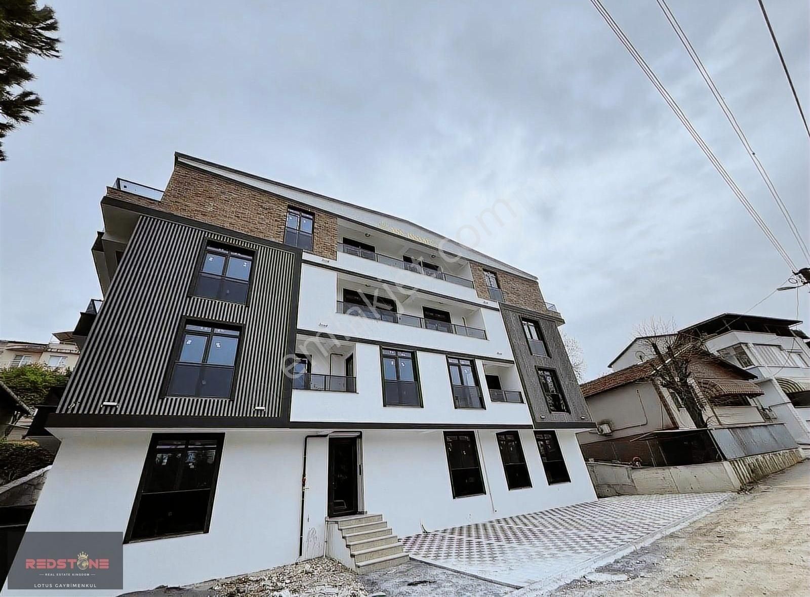 Satılık İzmit Plajyolu Mah 2+1 Yüksek Giriş Daire