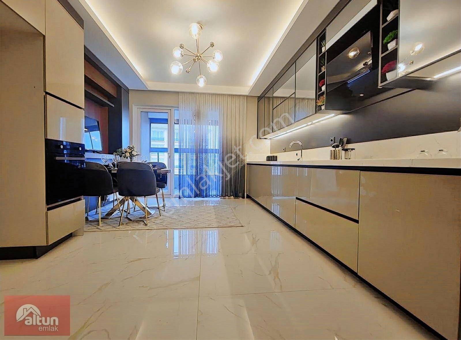 Altun Emlaktan Site İçerisinde Ultra Lüks Satılık 3+1 Daire