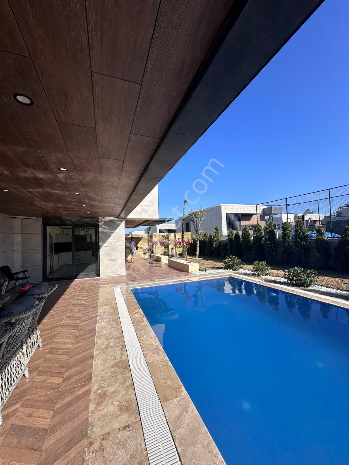 Silivri Selimpaşada Göz Kamaştıran 6+2 Lüx Müstakil Villa