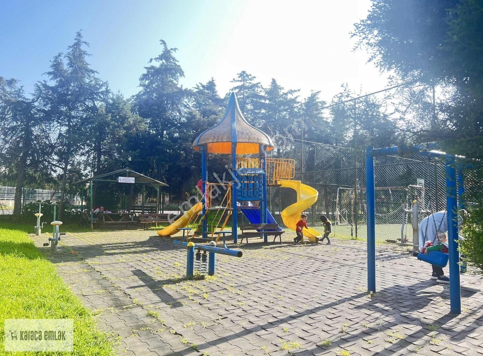 Bankacılar 88 Sitesinde 106 M2, 3+1 Eşyalı Temiz Kiralık Daire