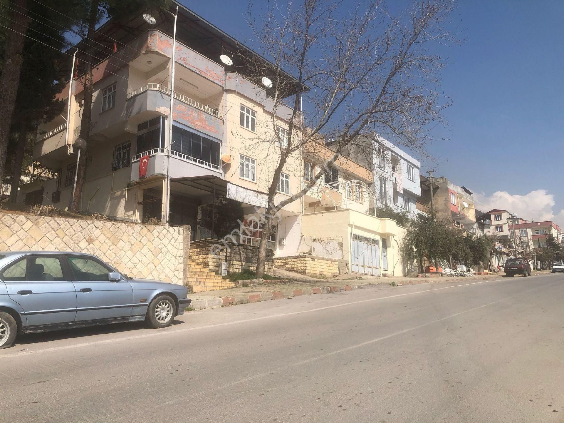 Yeni Huzurevi Üst Yolunda Köşebaşı İş Yeri (tadilaat Temizlik Boya Yapilip Teslim Edilecektir)